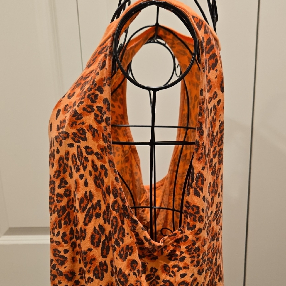 ❤️EUC Torrid Orange Leopard Print Tank Top - Picture 4 of 11